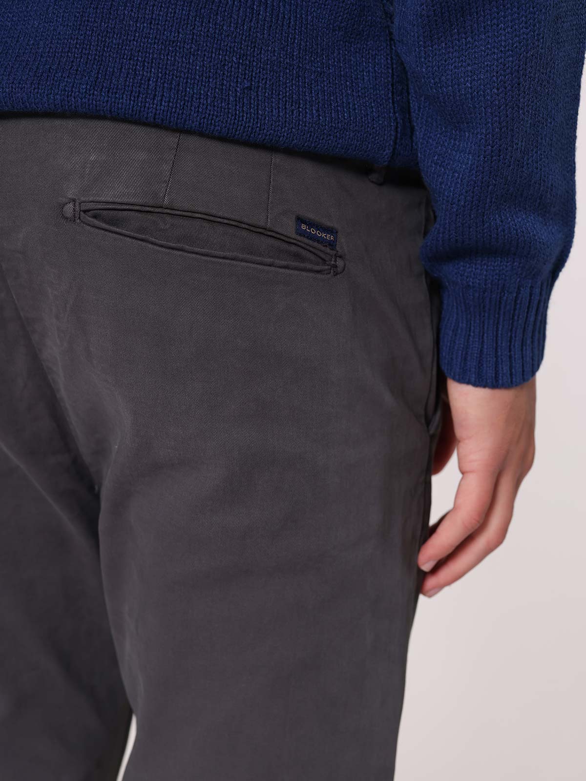 Pantaloni gabardine tasca America stretch|Colore:Buio