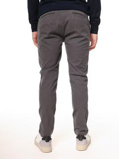 Pantaloni in tessuto gabardine|Colore:Buio