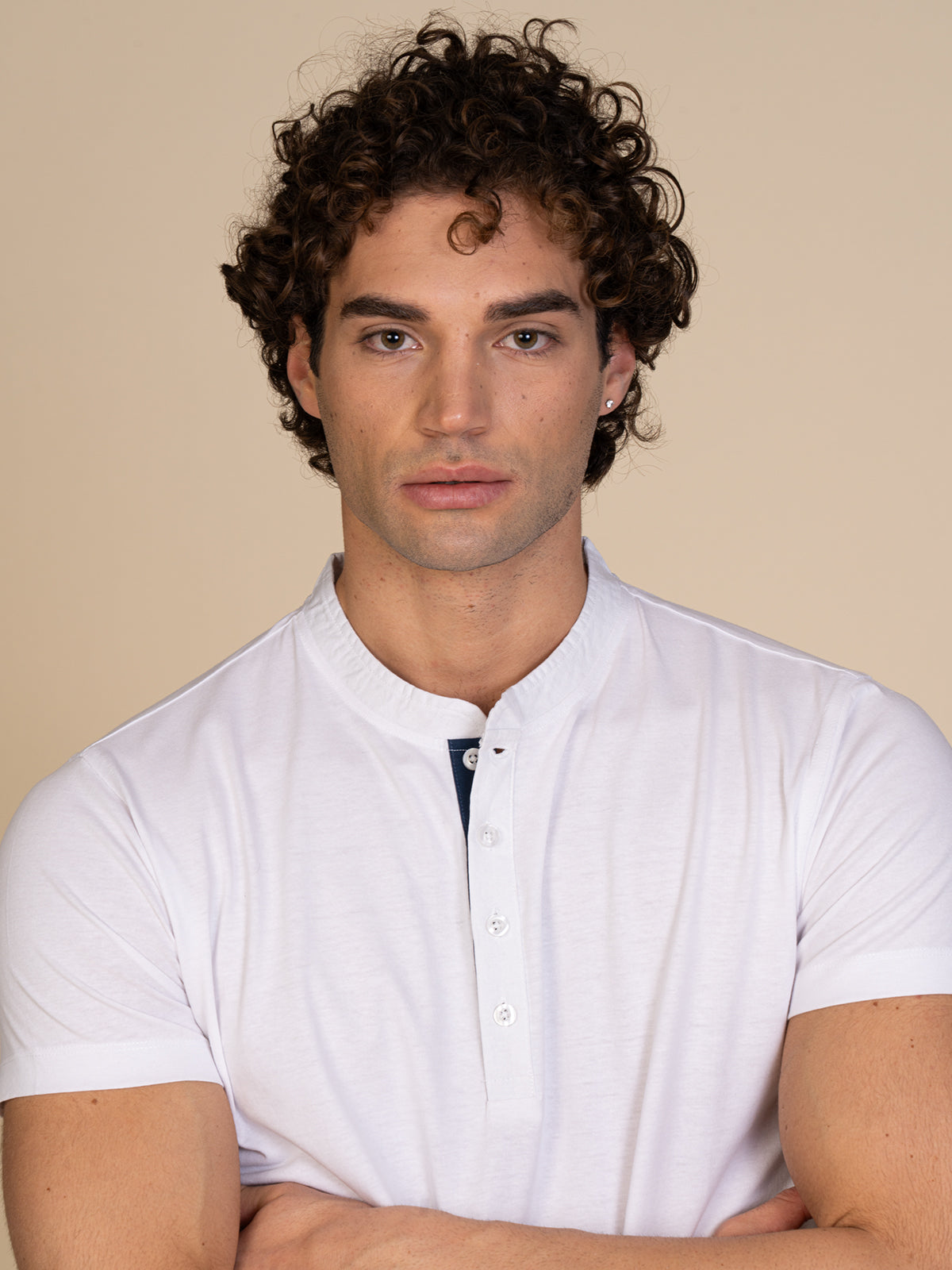 T-Shirt collo serafino|Colore:Bianco