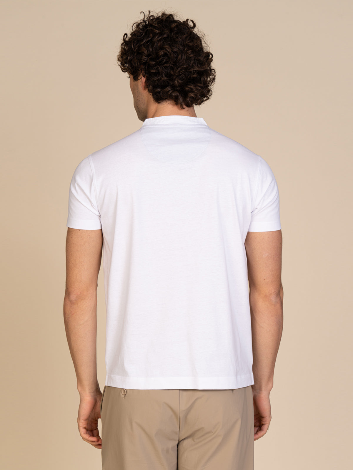 T-Shirt collo serafino|Colore:Bianco